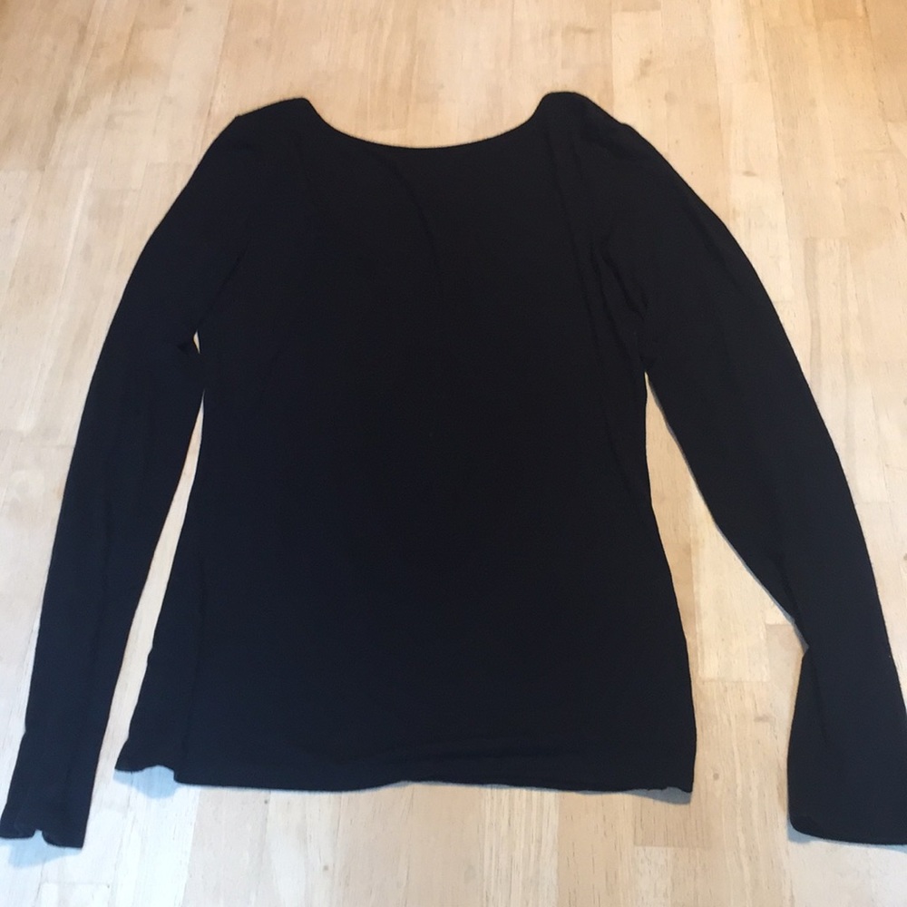 Long sleeve low back fitted tee